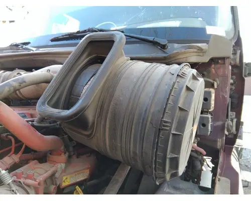 INTERNATIONAL PROSTAR 122 AIR CLEANER