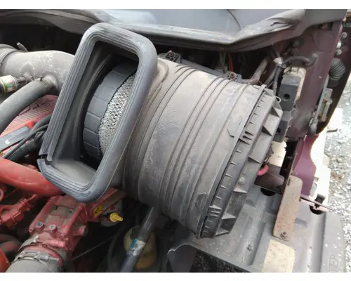 INTERNATIONAL PROSTAR 122 AIR CLEANER