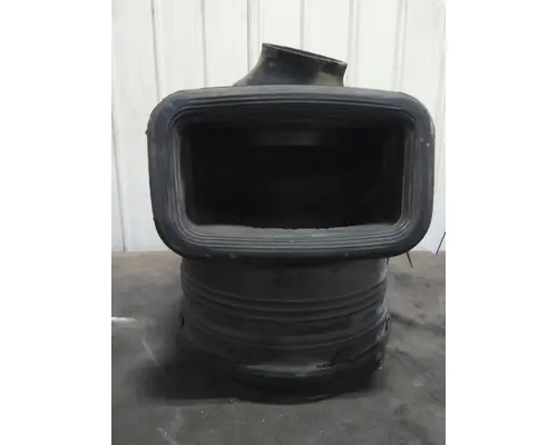 INTERNATIONAL PROSTAR 122 AIR CLEANER