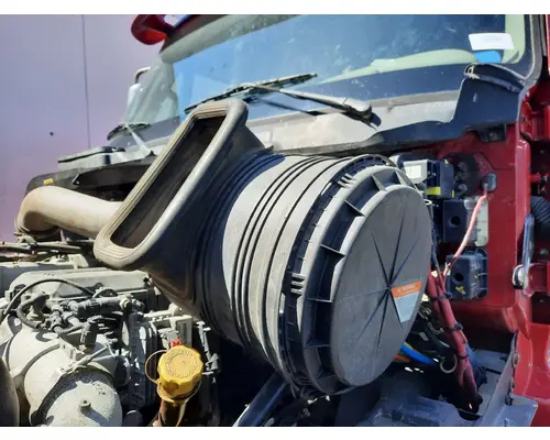 INTERNATIONAL PROSTAR 122 AIR CLEANER