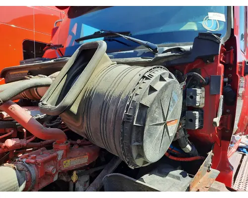 INTERNATIONAL PROSTAR 122 AIR CLEANER