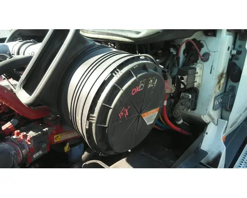 INTERNATIONAL PROSTAR 122 AIR CLEANER
