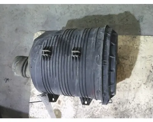 INTERNATIONAL PROSTAR 122 AIR CLEANER