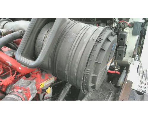 INTERNATIONAL PROSTAR 122 AIR CLEANER