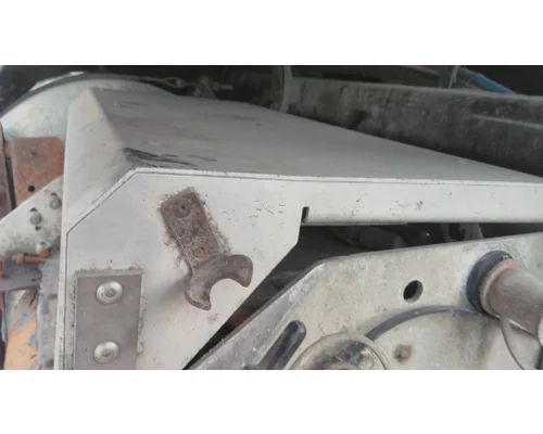 INTERNATIONAL PROSTAR 122 BATTERY BOX COVER