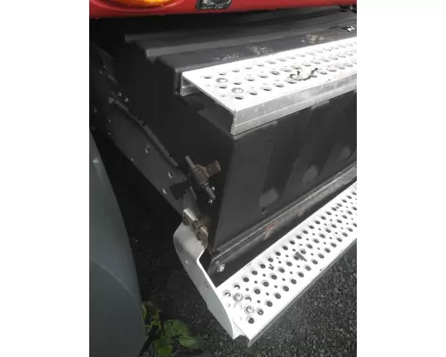 INTERNATIONAL PROSTAR 122 BATTERY BOX