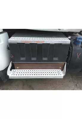 INTERNATIONAL PROSTAR 122 BATTERY BOX
