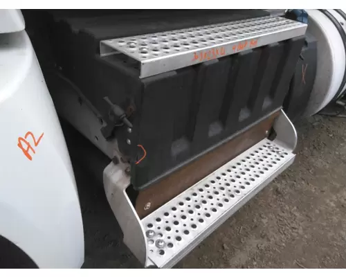 INTERNATIONAL PROSTAR 122 BATTERY BOX
