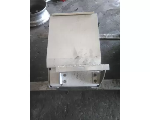 INTERNATIONAL PROSTAR 122 BATTERY BOX