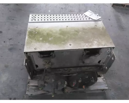 INTERNATIONAL PROSTAR 122 BATTERY BOX
