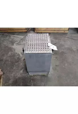 INTERNATIONAL PROSTAR 122 BATTERY BOX