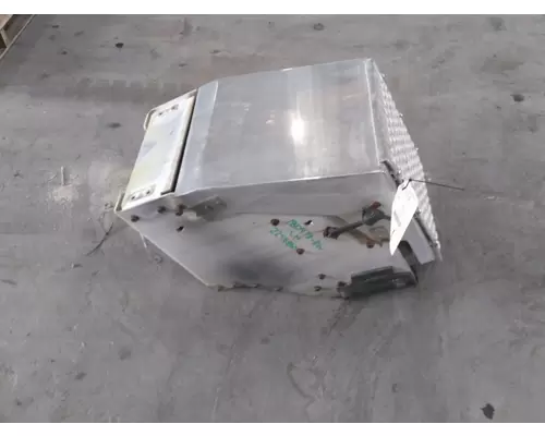 INTERNATIONAL PROSTAR 122 BATTERY BOX