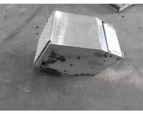 INTERNATIONAL PROSTAR 122 BATTERY BOX