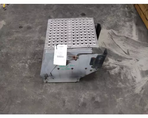 INTERNATIONAL PROSTAR 122 BATTERY BOX