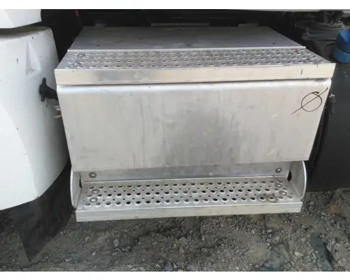 INTERNATIONAL PROSTAR 122 BATTERY BOX