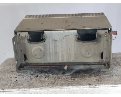 INTERNATIONAL PROSTAR 122 BATTERY BOX