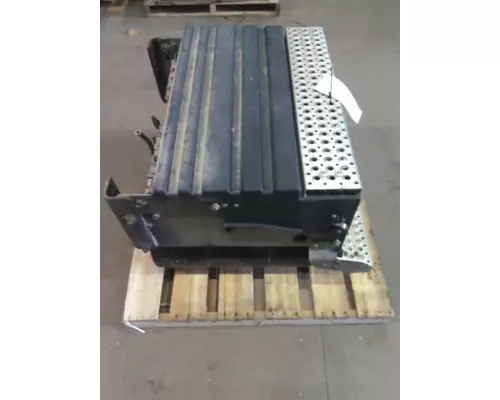 INTERNATIONAL PROSTAR 122 BATTERY BOX
