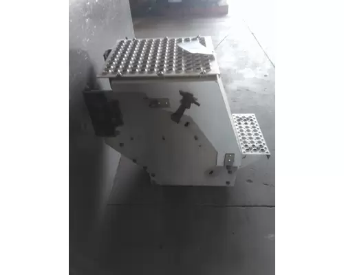 INTERNATIONAL PROSTAR 122 BATTERY BOX