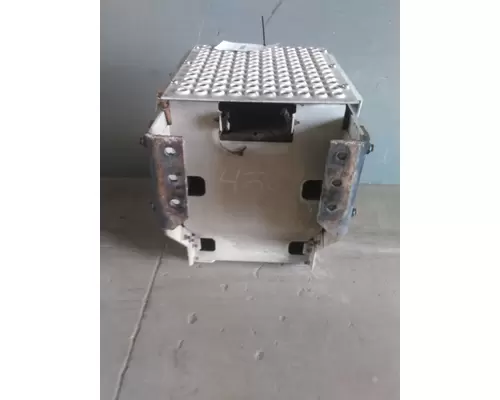INTERNATIONAL PROSTAR 122 BATTERY BOX