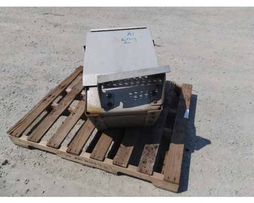 INTERNATIONAL PROSTAR 122 BATTERY BOX