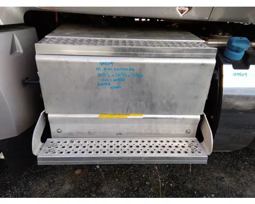 INTERNATIONAL PROSTAR 122 BATTERY BOX