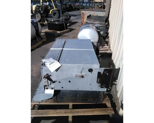 INTERNATIONAL PROSTAR 122 BATTERY BOX