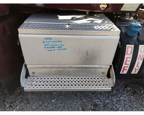 INTERNATIONAL PROSTAR 122 BATTERY BOX