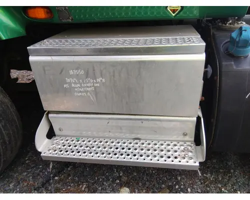 INTERNATIONAL PROSTAR 122 BATTERY BOX