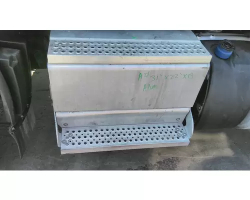 INTERNATIONAL PROSTAR 122 BATTERY BOX