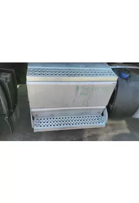 INTERNATIONAL PROSTAR 122 BATTERY BOX