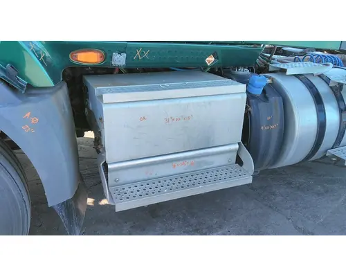 INTERNATIONAL PROSTAR 122 BATTERY BOX