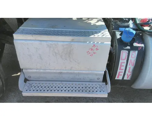 INTERNATIONAL PROSTAR 122 BATTERY BOX