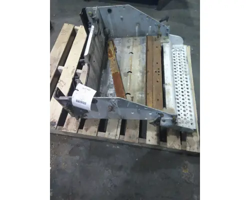 INTERNATIONAL PROSTAR 122 BATTERY BOX