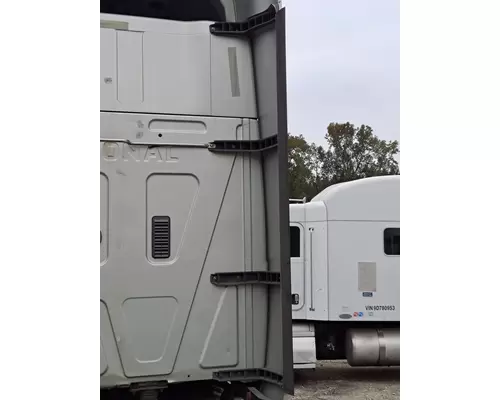 INTERNATIONAL PROSTAR 122 CAB EXTENSION