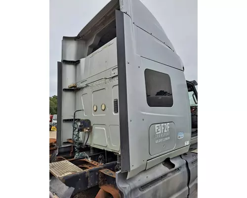 INTERNATIONAL PROSTAR 122 CAB EXTENSION