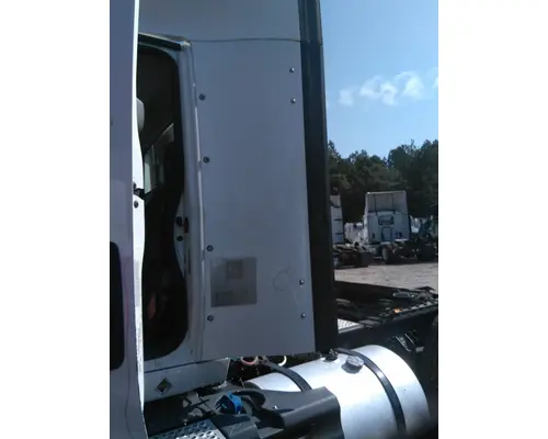 INTERNATIONAL PROSTAR 122 CAB EXTENSION