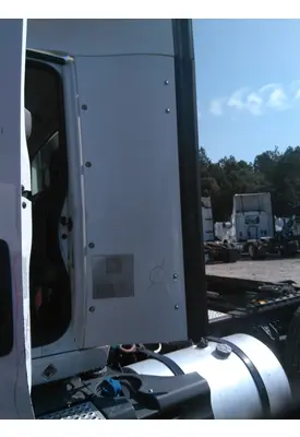 INTERNATIONAL PROSTAR 122 CAB EXTENSION