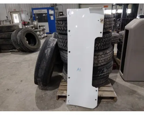 INTERNATIONAL PROSTAR 122 CAB EXTENSION