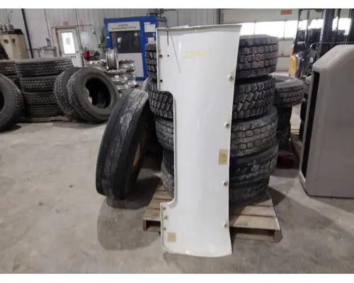 INTERNATIONAL PROSTAR 122 CAB EXTENSION