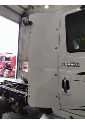 INTERNATIONAL PROSTAR 122 CAB EXTENSION