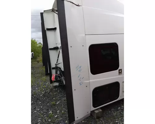 INTERNATIONAL PROSTAR 122 CAB EXTENSION