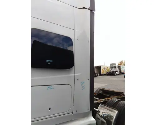 INTERNATIONAL PROSTAR 122 CAB EXTENSION