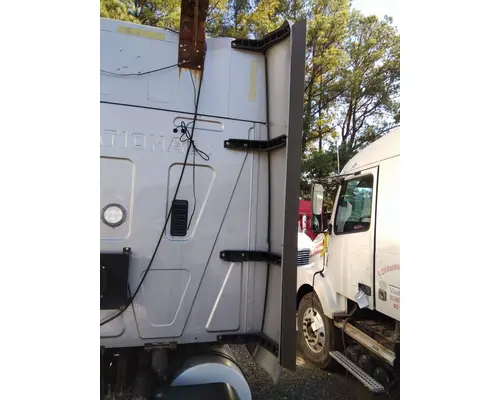 INTERNATIONAL PROSTAR 122 CAB EXTENSION