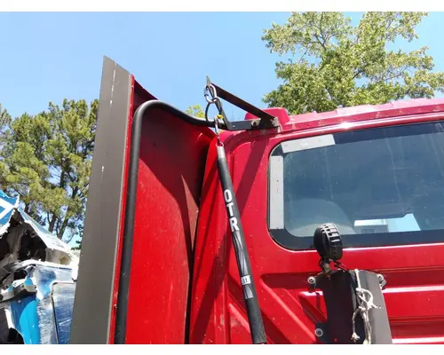 INTERNATIONAL PROSTAR 122 CAB EXTENSION
