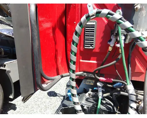 INTERNATIONAL PROSTAR 122 CAB EXTENSION