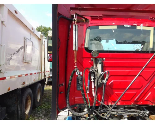INTERNATIONAL PROSTAR 122 CAB EXTENSION