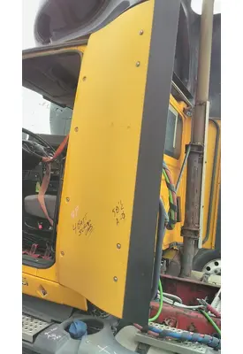 INTERNATIONAL PROSTAR 122 CAB EXTENSION