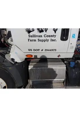 INTERNATIONAL PROSTAR 122 CAB SKIRT FILLER PANEL