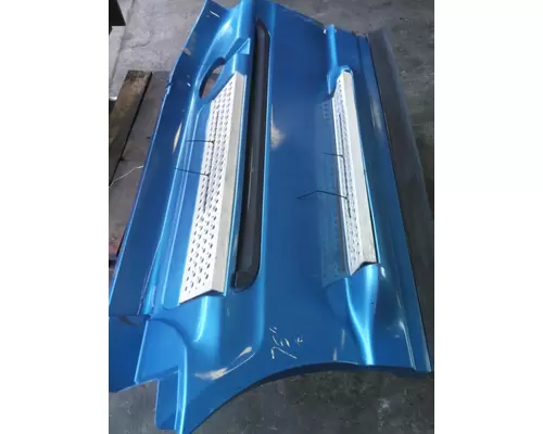 INTERNATIONAL PROSTAR 122 CAB SKIRTSIDE FAIRING