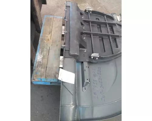 INTERNATIONAL PROSTAR 122 CAB SKIRTSIDE FAIRING